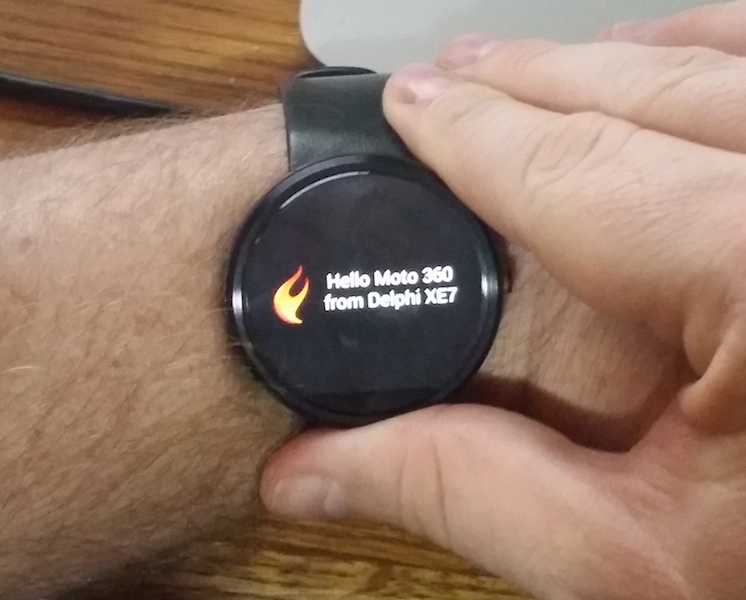 Hello Moto 360 from Delphi XE7